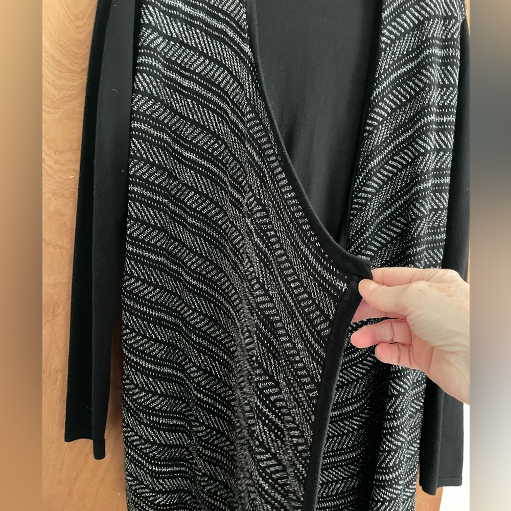 Elegant Black and Silver metallic